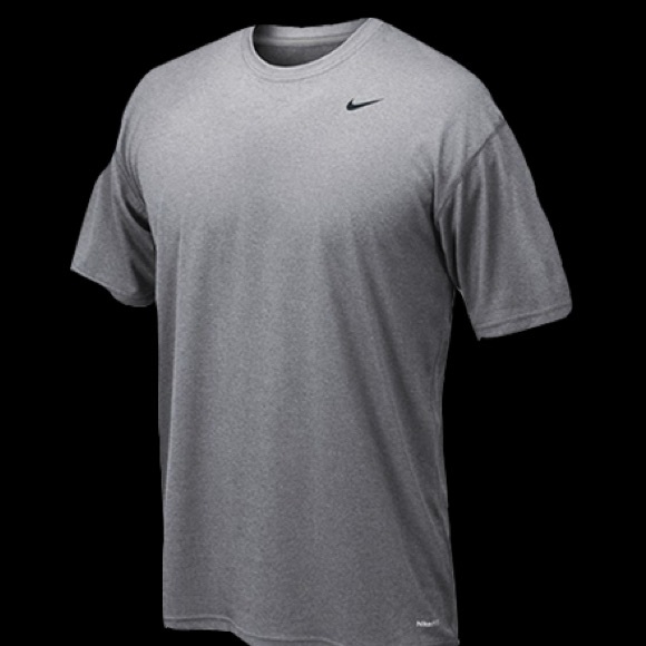 Nike dry fit fitness shirts - Picture 3 of 3